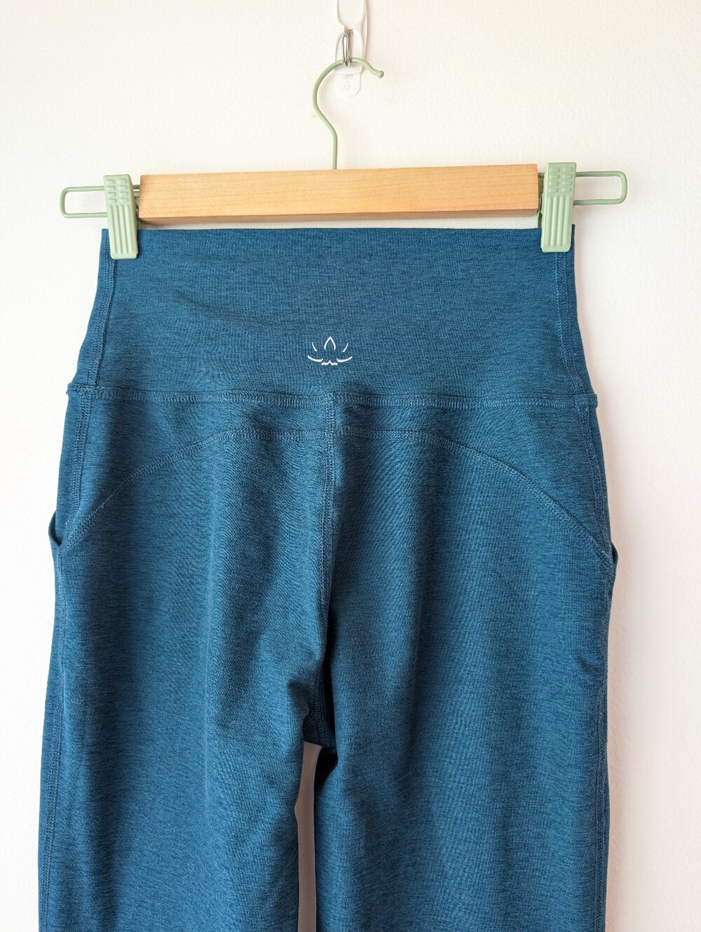 Beyond Yoga High Waisted All Day Flare Yoga Pants Leggings Spacedye Teal S - Picture 5 of 6